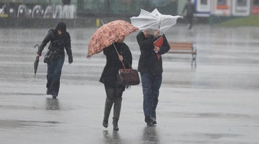 تحذيرات من عواصف مطرية ورعدية لمدة أسبوع في ثلاث مدن تركية