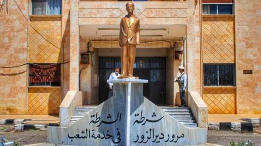 “القزم حافظ الأسد”.. صورة تُثير سخرية السوريين