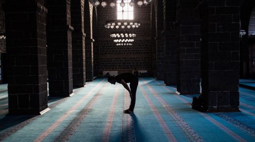 مجلس مكافحة كورونا في تركيا يضع شروط الدخول إلى المساجد