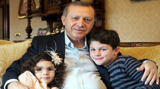 الرئيس التركي يحتفل بحفيده الثامن “حمزة صالح”