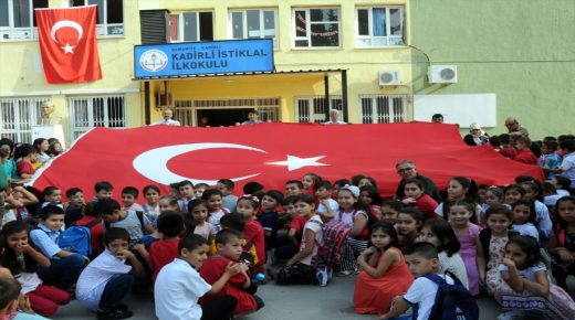 تحذيرات جديدة بخصوص افتتاح المدارس في تركيا