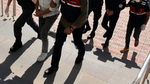 السلطات التركية تعتـ .ـقل 33 شخصاً في عنتاب