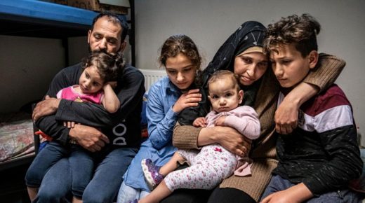انتحـ.ــ.ـار طفل سوري بعد رفض طلبه بـ لم شمل عائلته
