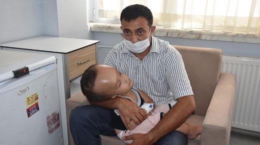 الرئيس أردوغان يتدخل لإنقاذ طفل يعاني من مرض خطير في الدماغ