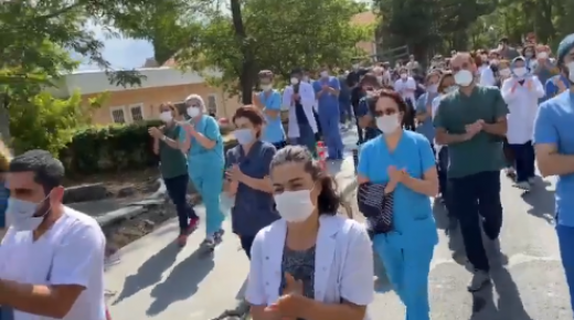 إحتجاجات لكوادر طبية في إسطنبول رداً على اعتداء المشفى في أنقرة