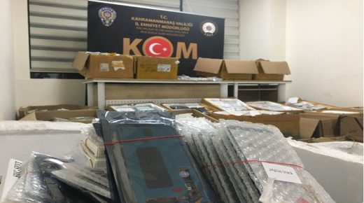 السلطات التركية تضبط كمية كبيرة من الهواتف المحمولة المهربة