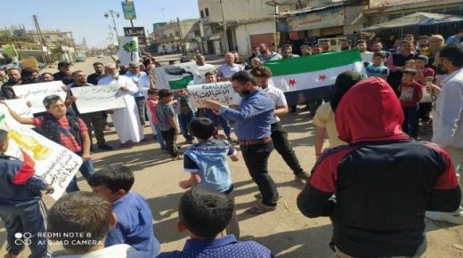 مدينة سورية تنتفض وتخرج مظاهرات ضد الأسد وإيران