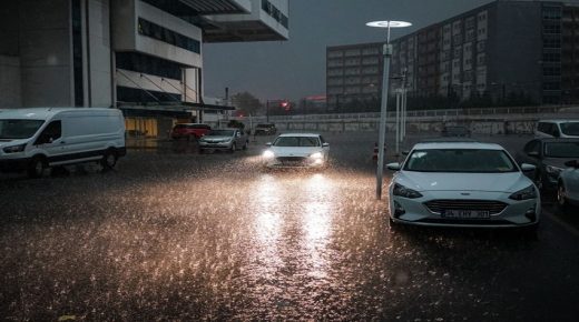 الأمطار تبدأ في إسطنبول… هذا ما أحدثته (فيديو)