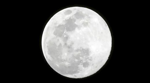 ناسا تعلن عن “اكتشافات مثيرة” بشأن القمر الاثنين المقبل