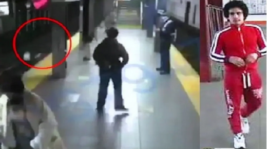 بالفيديو.. شاب يدفع امرأة في نيويورك تحت عجلة القطار