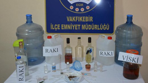 السلطات التركية تضـ.ـبط عملية تصنيع مشروبات مزيفة في طرابزون