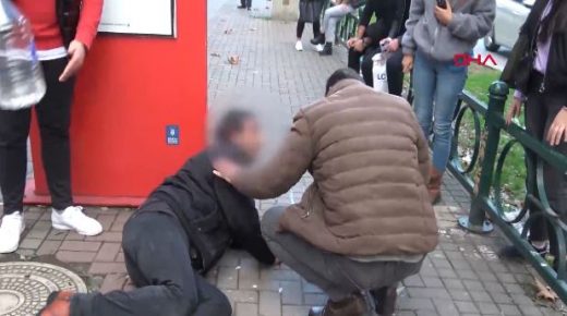 بالفيديو: شخص يتعرض للضـ .ـرب المبرح بعد تحرشه بالنساء في بورصة