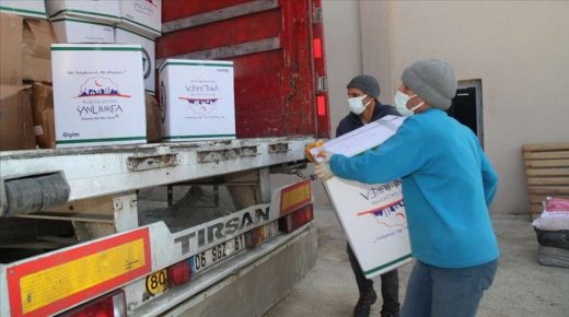 ولاية شانلي أورفا ترسل شاحنة مساعدات الى الشمال السوري