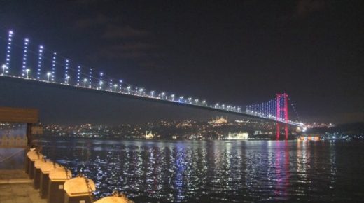محاولة انتـ.ـحار من أعلى جسر البوسفور في إسطنبول (صور)