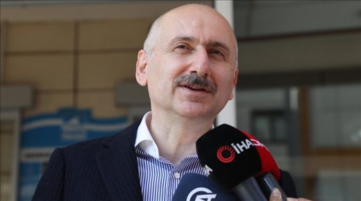 وزير النقل والبنى التحتية التركي، عادل قره إسماعيل أوغلو