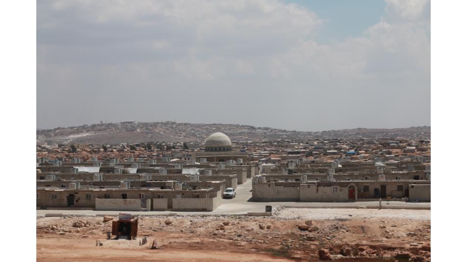 وكالة ""أورينت" تفتح ملف مشاريع تركيا السكنية في إدلب.. حلول مؤقتة للنازحين أم بديل دائم‏؟ (صور)