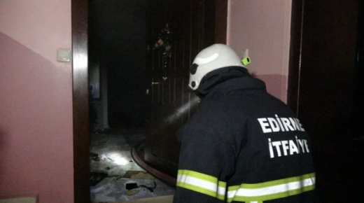 إخلاء 50 شخصاً وسط حالة من الذعر بعد حريق داخل مبنى في أدرنة