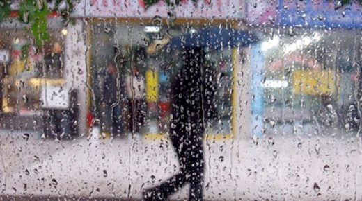 تحذير من هطول الأمطار والعواصف الرعدية في 4 ولايات تركية