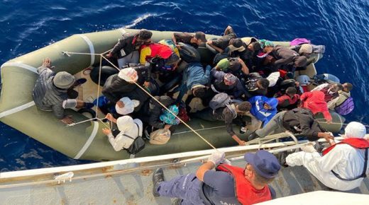 إنقاذ 46 مهاجراً قبالة سواحل مرمريس