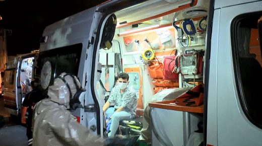 نقل 5 أشخاص إلى المستشفى أثر تسممهم بماء المسبح في إسطنبول