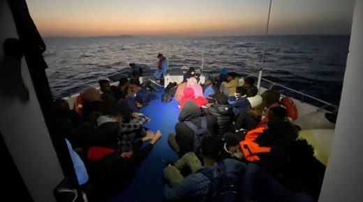 إنقاذ 75 مهاجرا غير شرعي قبالة سواحل إزمير