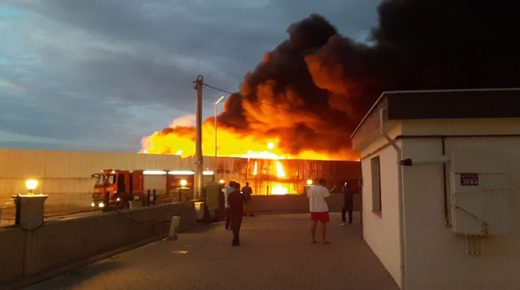 حريق يلتهم منشأة لإعادة التدوير في مانيسا