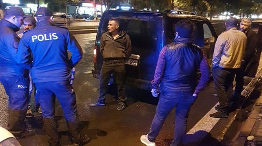 السلطات التركية تعتـ .ـقل 3 أشخاص لم يمـ .ـتثلوا لتحذير الشرطة في قيصري