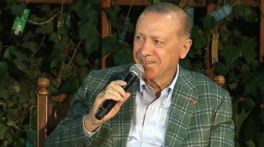 رد عاطفي للرئيس “أردوغان” عندما سُأل عن حبه لزوجته “أمينة أردوغان”