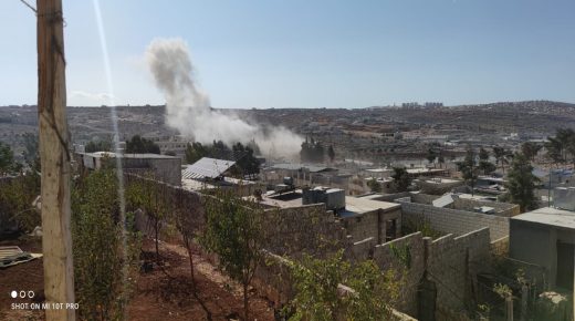عاجل: قذائف صـ.ـاروخية تستـ.ـهدف مدينة سرمدا شمال إدلب (صور + فيديو)