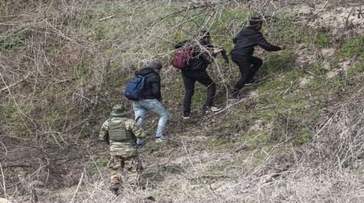 مهاجر سوري يروي تفاصيل مروعة عن تعرضه للتعـ.ـذيب على يد حرس الحدود البلغاري