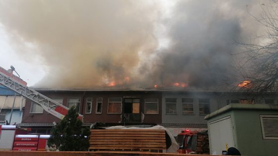 اندلاع حريق في مصنع أثاث بولاية بورصة