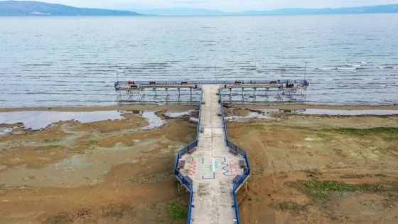 الجفاف يعصف ببحيرة جديدة في تركيا