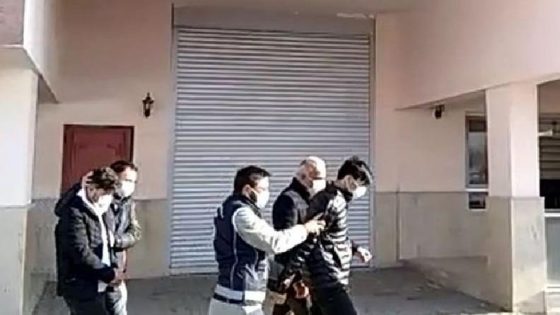السلطات التركية تعتقل 12شخص في عملية ضد مهربي المهاجرين والاتجار بالبشر في وان