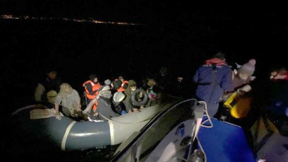 إنقاذ 92 مهاجرا غير شرعي قبالة سواحل إزمير 