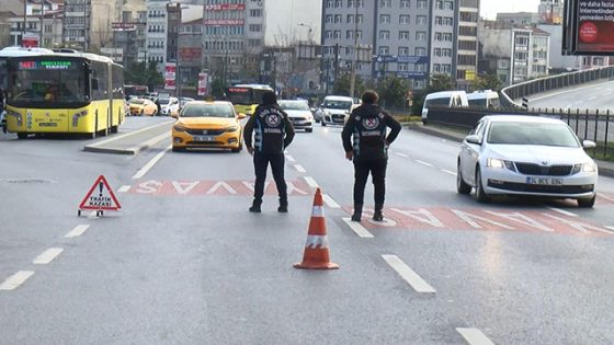 السلطات التركية تنفذ حملة تفتيش على سائقي سيارات الأجرة الذين لا يتبعون القواعد في اسطنبول