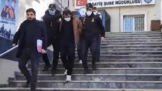 السلطات التركية تعتقل شخصين قاما بسرقة 4 ملايين ليرة تركية مواطن في اسطنبول