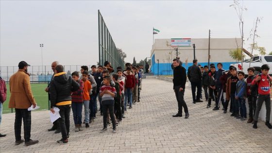 تركيا تقدم مساعدات رياضية لمدارس تل أبيض السورية
