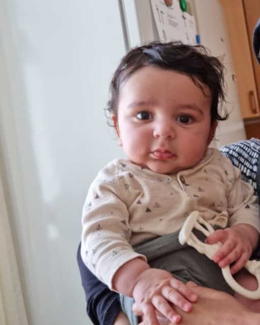 الرضيع محمد ابن اللاجئ السوري دياب طلال في السويد - تركيا بالعربي
