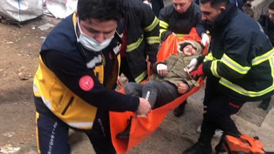 بالصور.. إصـ .ـابة طفل سوري بجـ .ـروح في وجهه في نيغدة والسبب