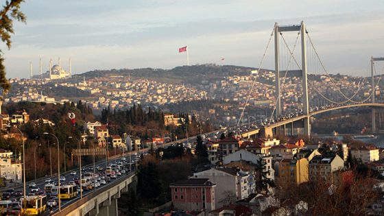 محاولة انتـ .ـحار من جسر 15 تموز في إسطنبول