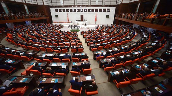 البرلمان التركي يتلقى طلبات رفع الحصانة عن 40 نائباً