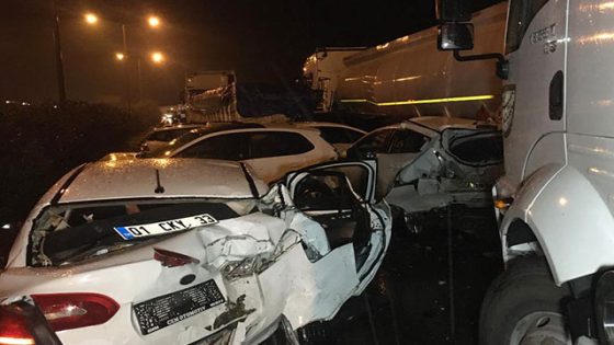 بالفيديو.. إصابة 8 أشخاص جراء حادث متسلسل في غازي عنتاب