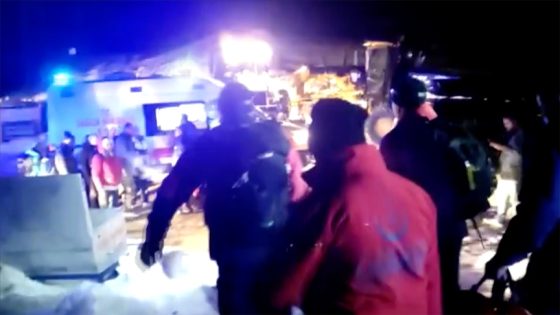 إنقاذ 30 شخصًا محاصرين بسبب الثلوج والضباب في أنطاليا