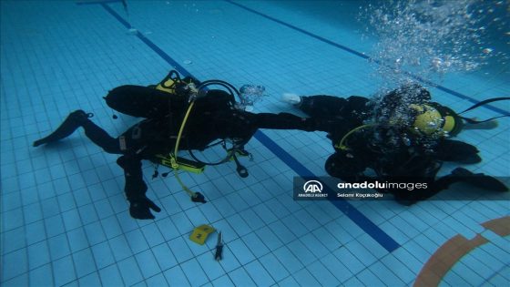 تحت الماء.. كوماندوز تركية للبحث عن مفقودين وأدلة جنائية (تقرير)