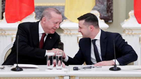 رئيس أوكرانيا: الرئيس أردوغان قدم لنا الكثير من المساعدات وسيتمكن من فرض تأثير حاسم على المفاوضات