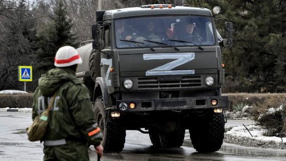 وزارة الدفاع تكشف معنى الرموز التي تحملها الآليات العسكرية الروسية في أوكرانيا