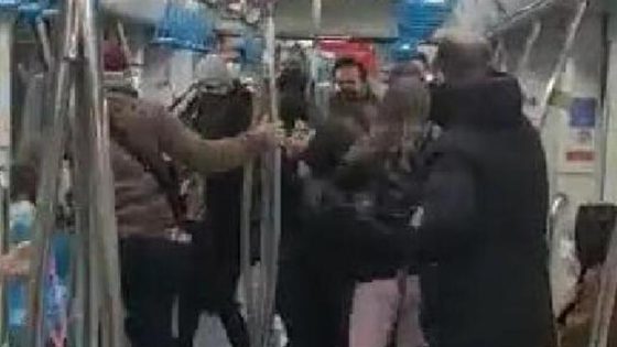 تصرفات مخلة بين رجل وامرأة تشعل معركة في اسطنبول (شاهد)