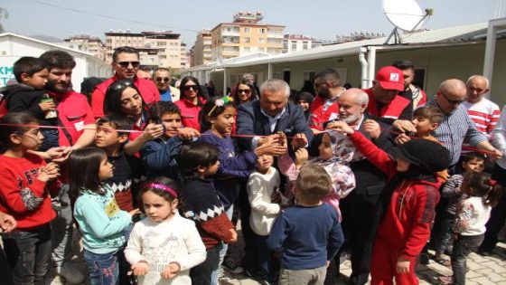 تركيا: تسليم 30 منزل لأيتام سوريين وأسرهم في ولاية هاتاي (فيديو)