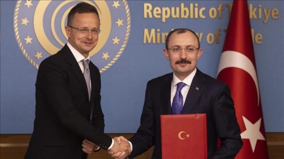 وزير تركي: علاقاتنا مع المجر اكتسبت مؤخرا طابعا استراتيجيا
