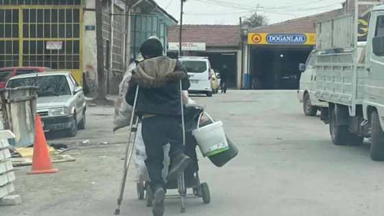 فتى سوري بساق واحدة يُذهل الأتراك في هذه الولاية
